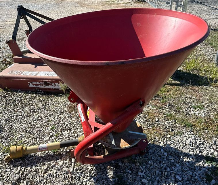 image for item NQ9425 Cosmo 500  spreader