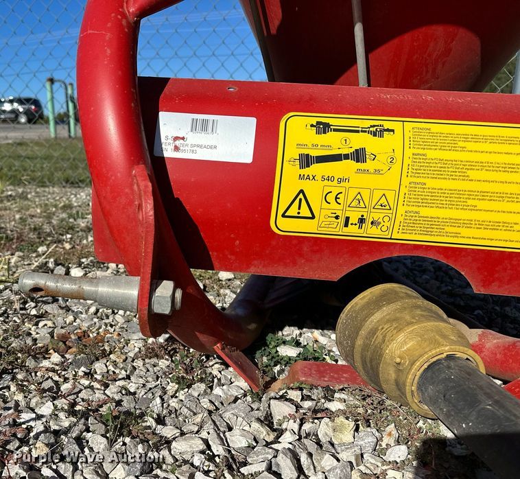 image for item NQ9425 Cosmo 500  spreader