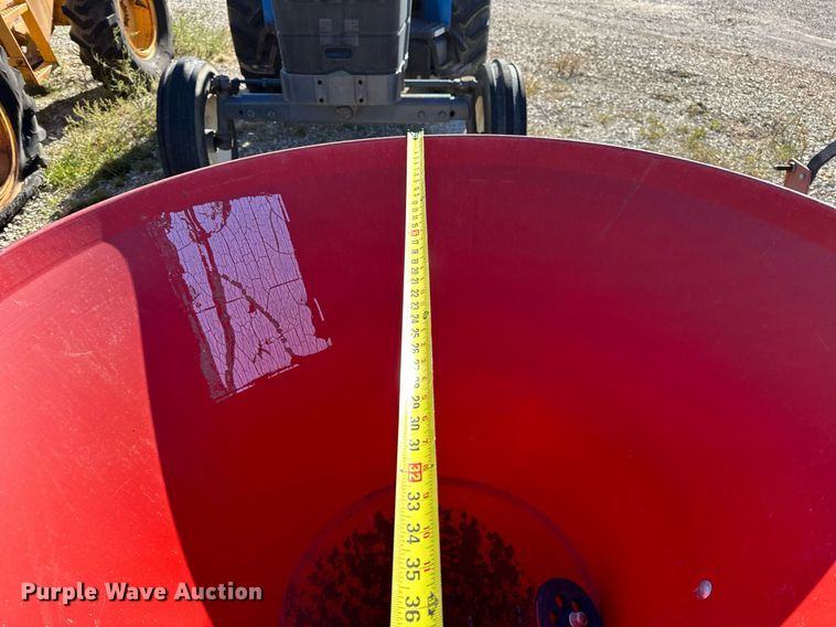 image for item NQ9425 Cosmo 500  spreader