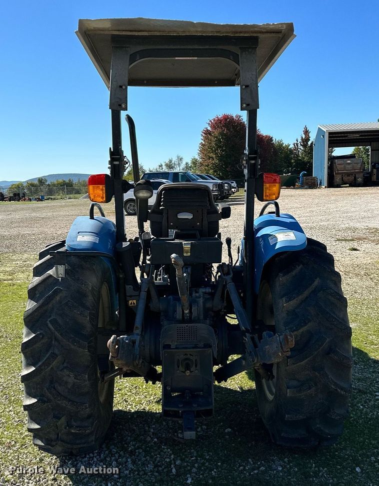 image for item NQ9426 2000 New Holland TN65  tractor