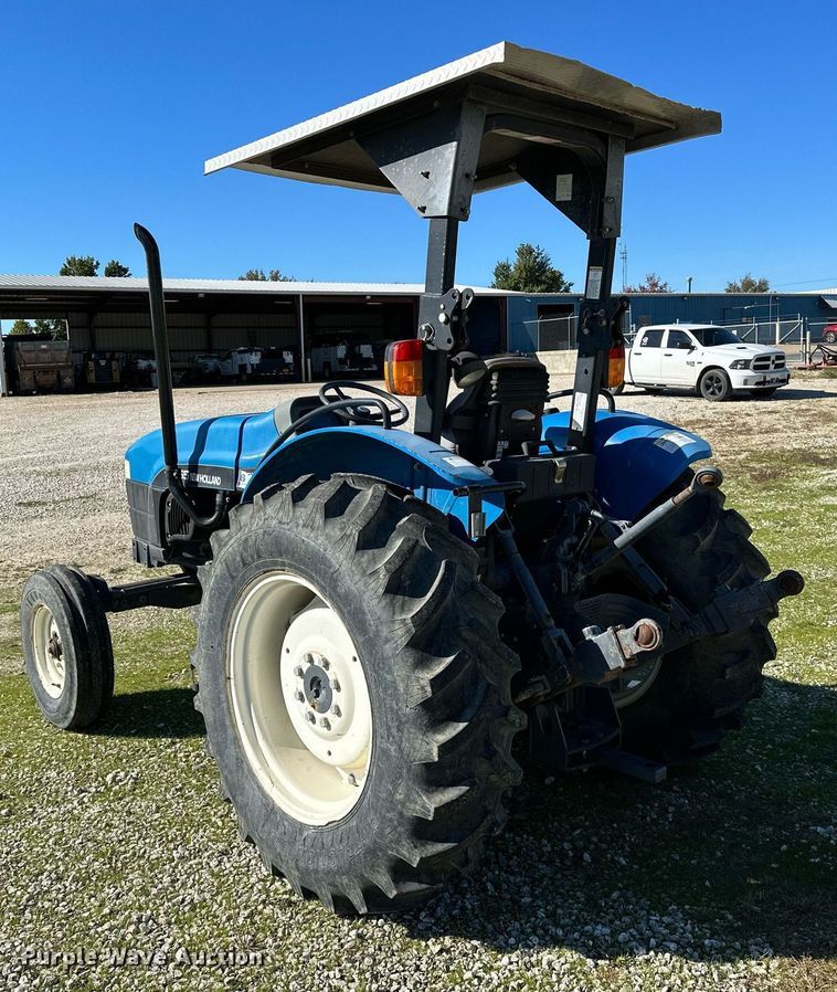 image for item NQ9426 2000 New Holland TN65  tractor