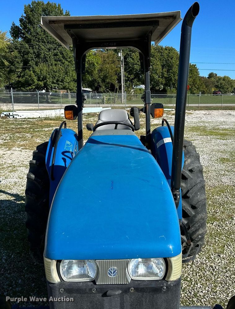 image for item NQ9426 2000 New Holland TN65  tractor
