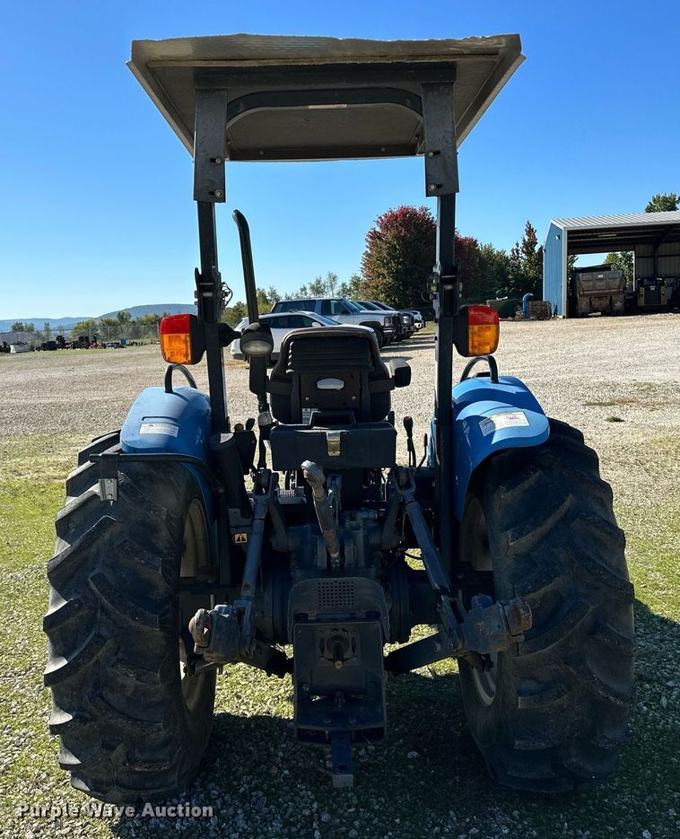 image for item NQ9426 2000 New Holland TN65  tractor