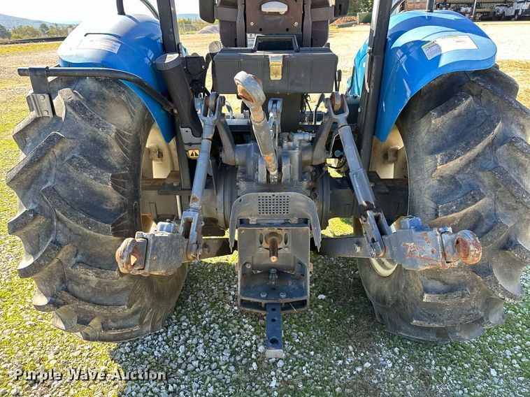 image for item NQ9426 2000 New Holland TN65  tractor