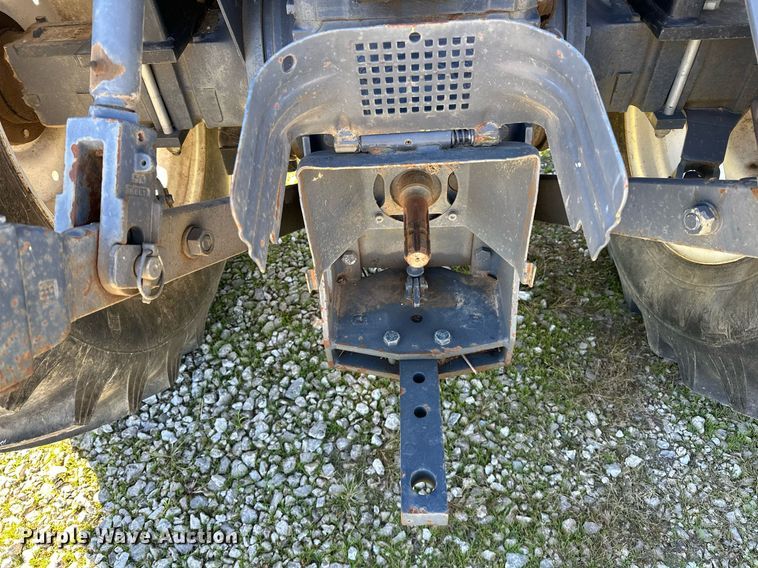 image for item NQ9426 2000 New Holland TN65  tractor