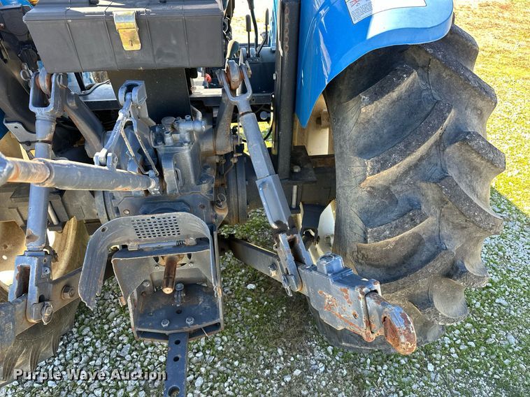 image for item NQ9426 2000 New Holland TN65  tractor
