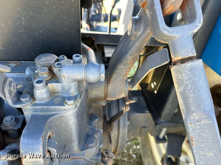 image for item NQ9426 2000 New Holland TN65  tractor