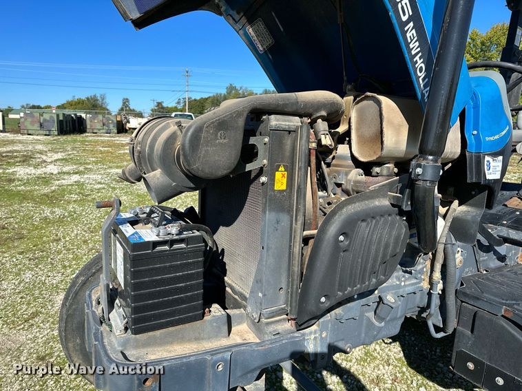 image for item NQ9426 2000 New Holland TN65  tractor