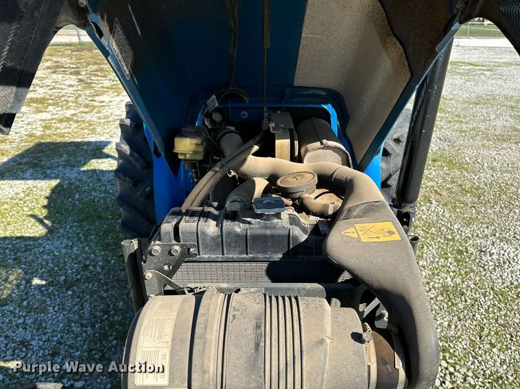 image for item NQ9426 2000 New Holland TN65  tractor