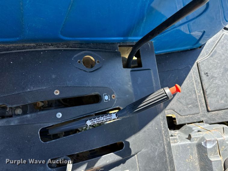 image for item NQ9426 2000 New Holland TN65  tractor