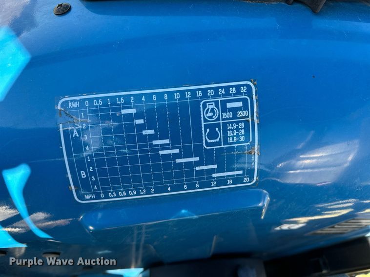 image for item NQ9426 2000 New Holland TN65  tractor