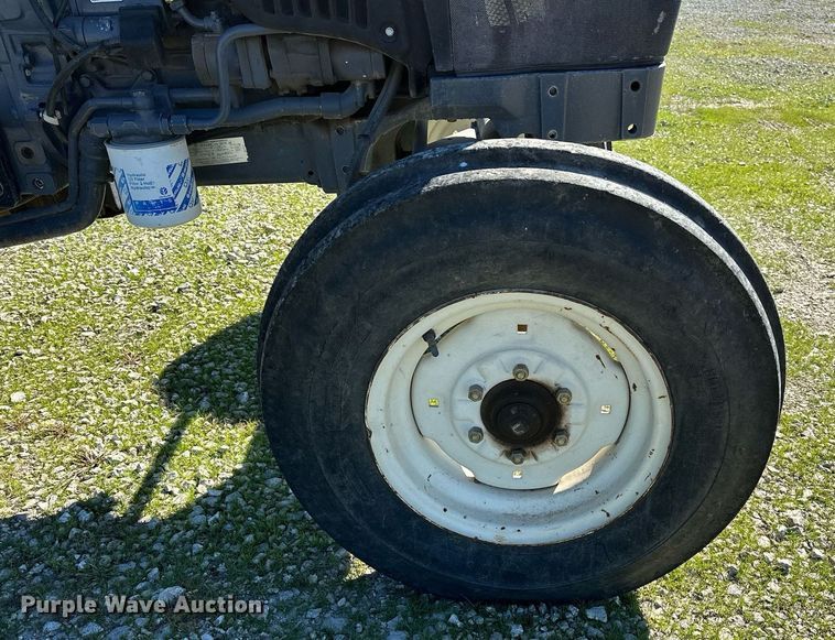 image for item NQ9426 2000 New Holland TN65  tractor