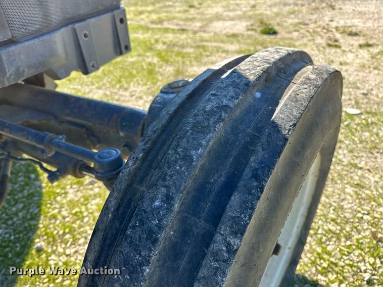 image for item NQ9426 2000 New Holland TN65  tractor