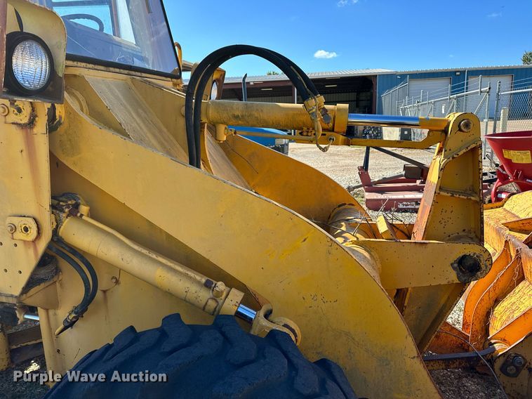 image for item NQ9427 1986 International-Hough 510 B  wheel loader