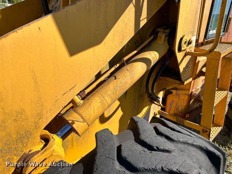 image for item NQ9427 1986 International-Hough 510 B  wheel loader