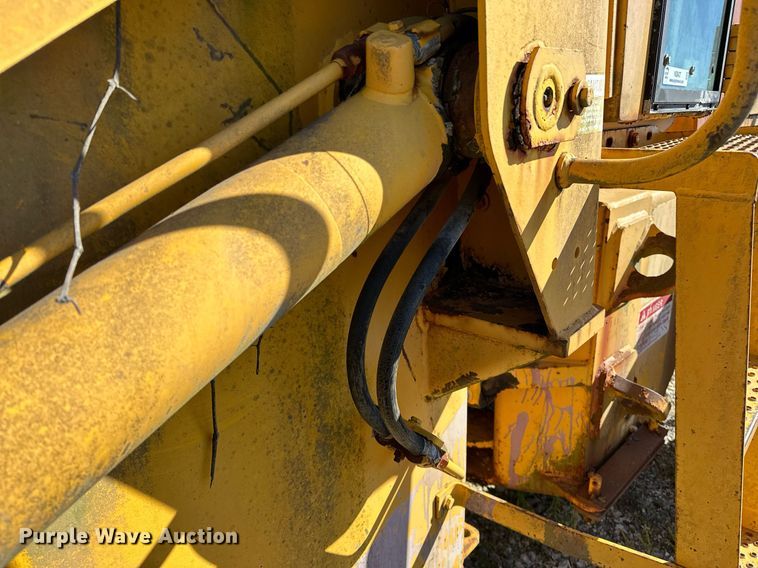 image for item NQ9427 1986 International-Hough 510 B  wheel loader