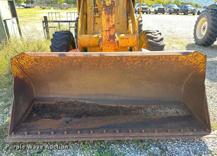 image for item NQ9427 1986 International-Hough 510 B  wheel loader