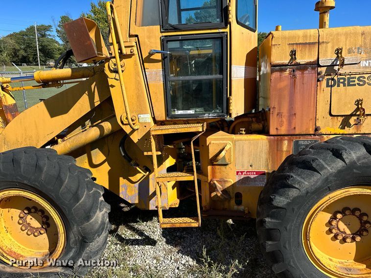 image for item NQ9427 1986 International-Hough 510 B  wheel loader