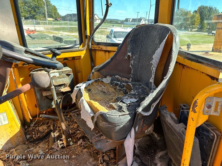 image for item NQ9427 1986 International-Hough 510 B  wheel loader