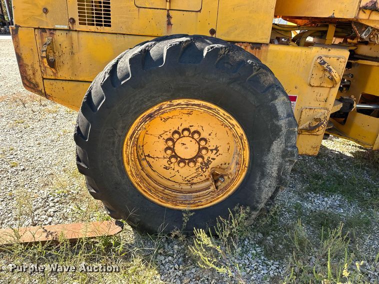 image for item NQ9427 1986 International-Hough 510 B  wheel loader