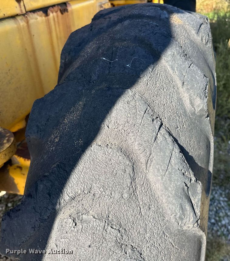 image for item NQ9427 1986 International-Hough 510 B  wheel loader