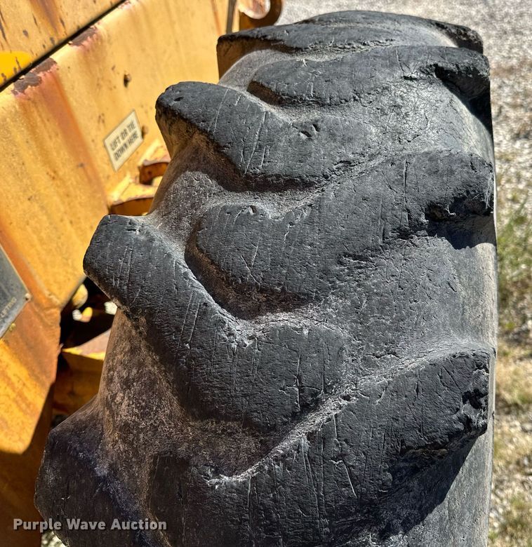 image for item NQ9427 1986 International-Hough 510 B  wheel loader