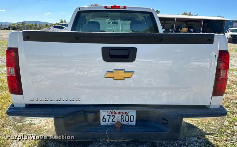 image for item NQ9444 2013 Chevrolet Silverado 1500  Ext. Cab pickup truck
