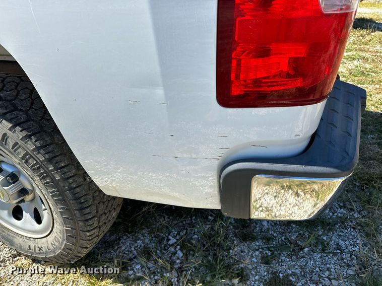 image for item NQ9444 2013 Chevrolet Silverado 1500  Ext. Cab pickup truck