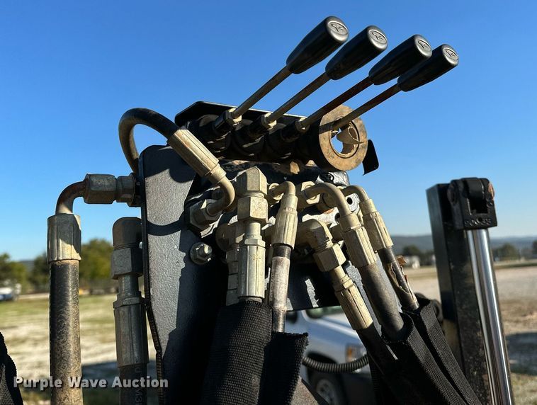 image for item NQ9445 2008 Ditch Witch JT922  directional boring unit