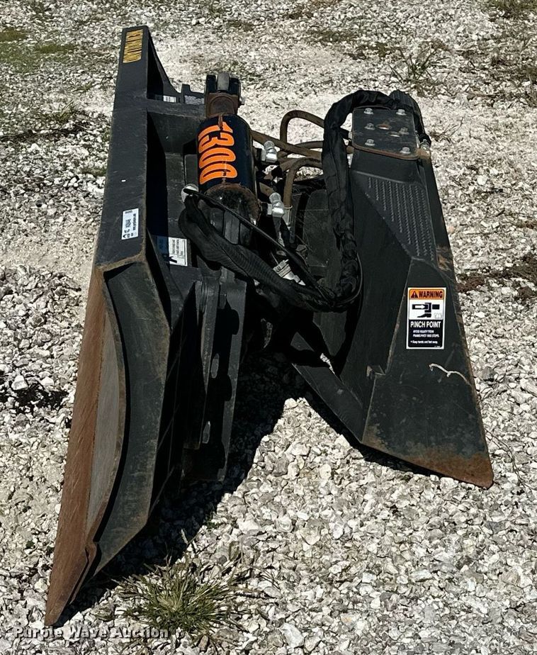 image for item NQ9446 New Holland 1300  skid steer dozer blade