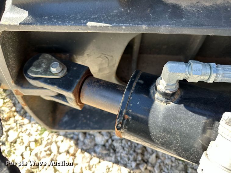 image for item NQ9446 New Holland 1300  skid steer dozer blade