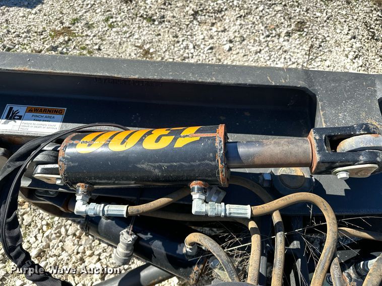 image for item NQ9446 New Holland 1300  skid steer dozer blade