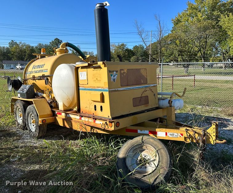 image for item NQ9447 2001 Vermeer E550  vacuum excavator