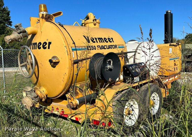 image for item NQ9447 2001 Vermeer E550  vacuum excavator