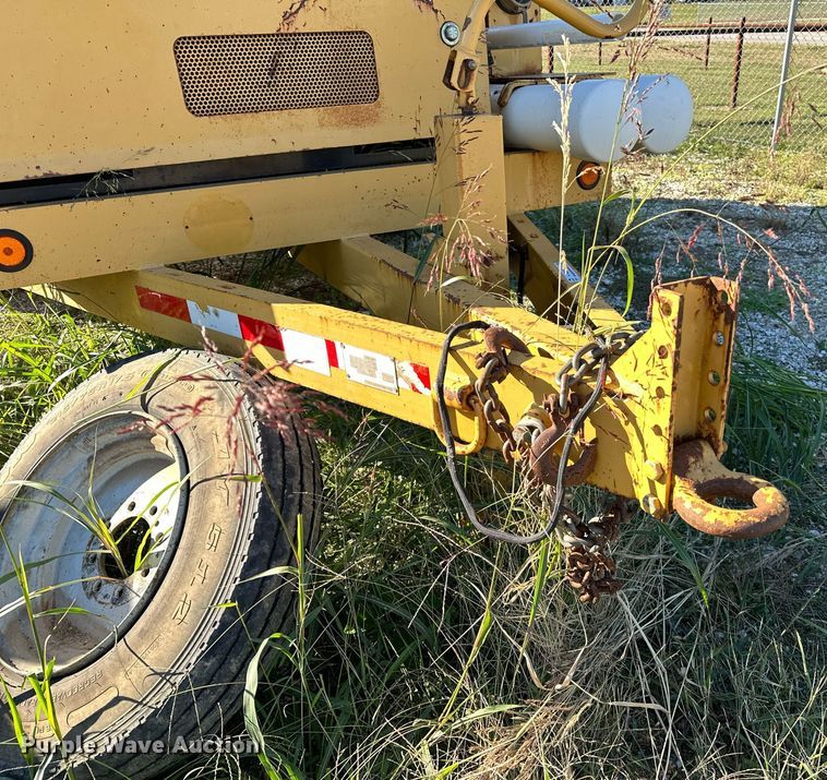 image for item NQ9447 2001 Vermeer E550  vacuum excavator