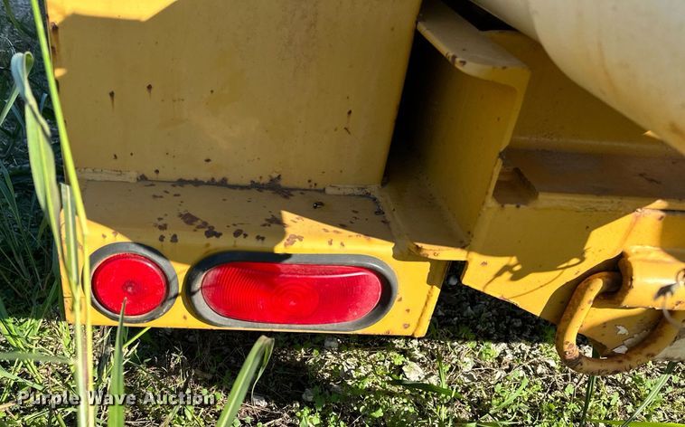 image for item NQ9447 2001 Vermeer E550  vacuum excavator