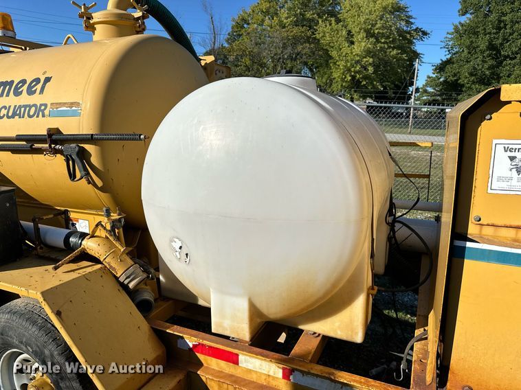 image for item NQ9447 2001 Vermeer E550  vacuum excavator