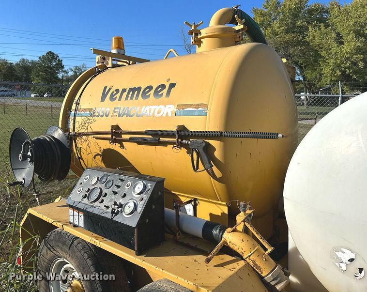 image for item NQ9447 2001 Vermeer E550  vacuum excavator