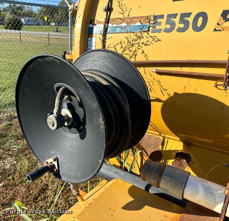 image for item NQ9447 2001 Vermeer E550  vacuum excavator