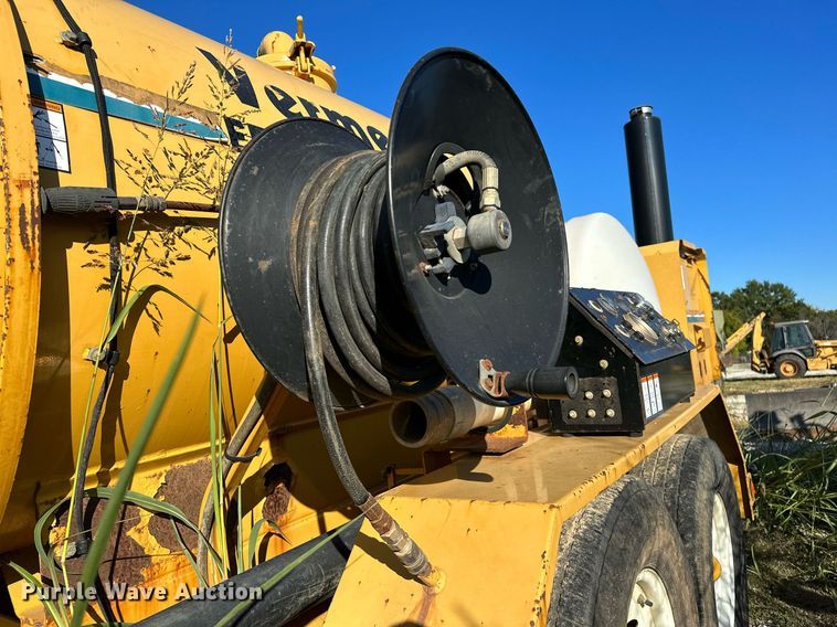 image for item NQ9447 2001 Vermeer E550  vacuum excavator