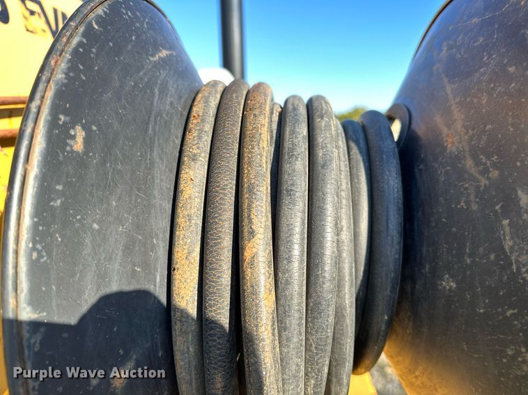 image for item NQ9447 2001 Vermeer E550  vacuum excavator