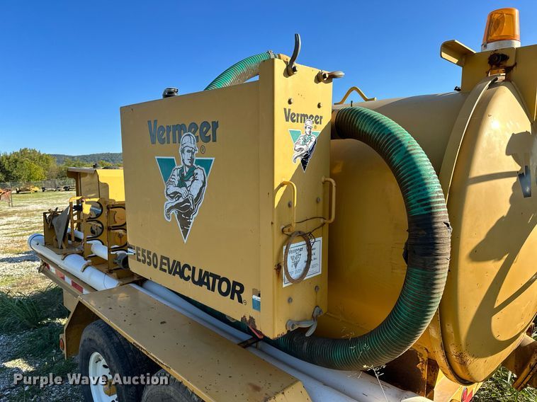 image for item NQ9447 2001 Vermeer E550  vacuum excavator