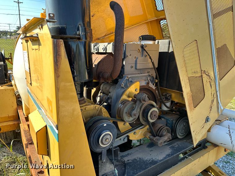 image for item NQ9447 2001 Vermeer E550  vacuum excavator