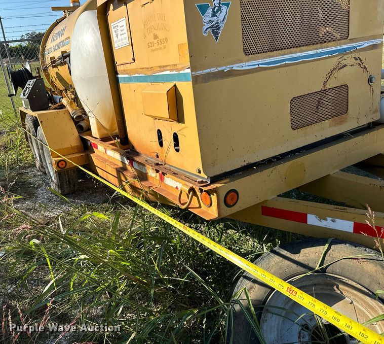 image for item NQ9447 2001 Vermeer E550  vacuum excavator