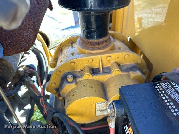 image for item NQ9447 2001 Vermeer E550  vacuum excavator