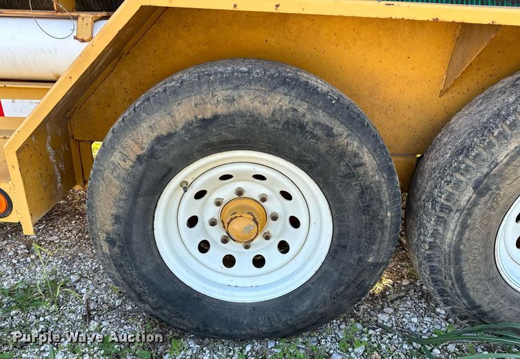 image for item NQ9447 2001 Vermeer E550  vacuum excavator