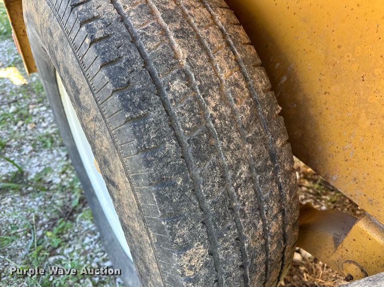 image for item NQ9447 2001 Vermeer E550  vacuum excavator