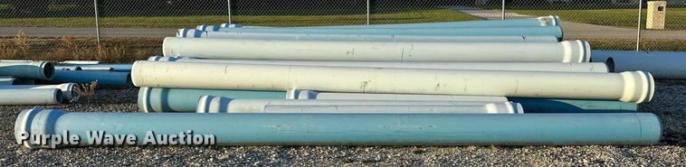 image for item NQ9451 Approximately 31 PVC pipes