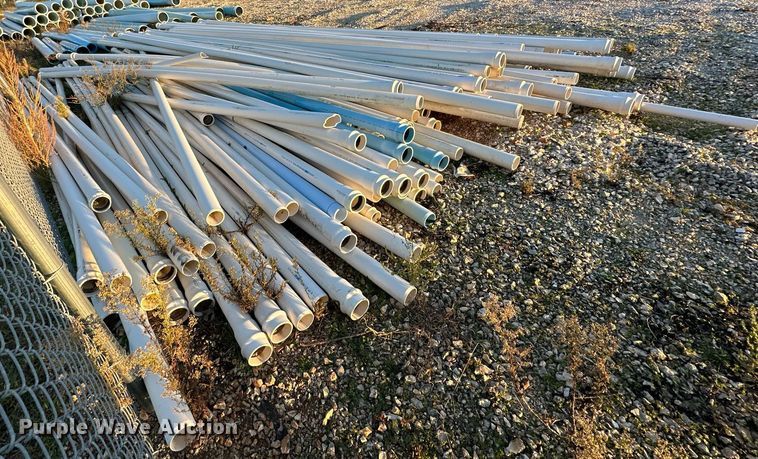 image for item NQ9453 Approximately 150 PVC pipes