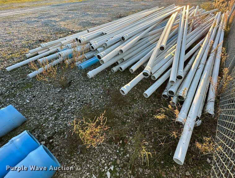 image for item NQ9453 Approximately 150 PVC pipes